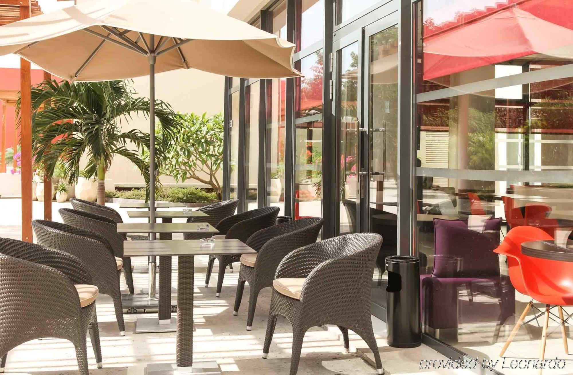 Hotel Ibis Styles Dakar Exterior foto